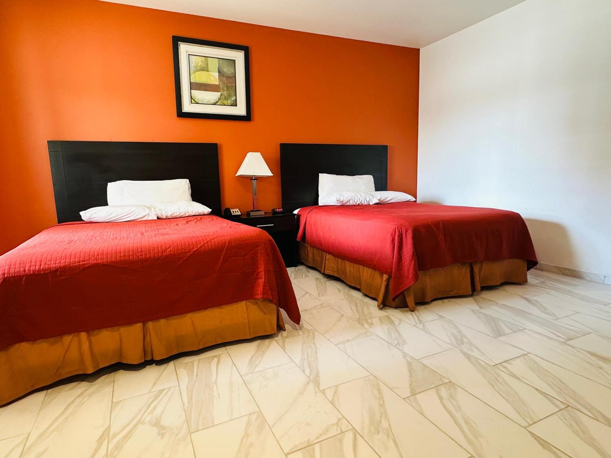 Lux Inn And Suites Three Rivers Exteriér fotografie